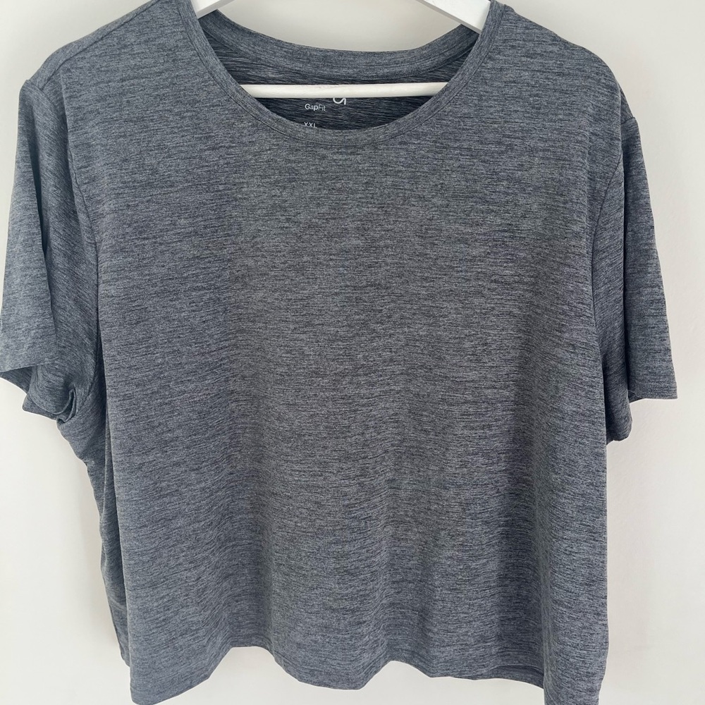 GAP Charcoal Women's Short Sleeve Tee